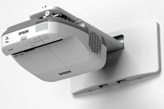Epson EB-595Wi, il proiettore interattivo con supporto Finger Touch
