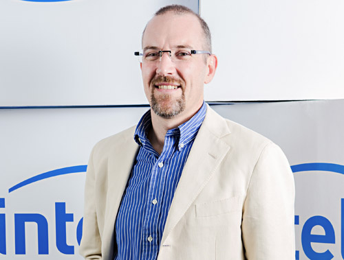Intel Xeon E7 v2, CPU ad alte prestazioni per data center e i big data