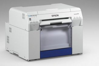 Epson SureLab D700, stampante inkjet a 6 colori per formati particolari