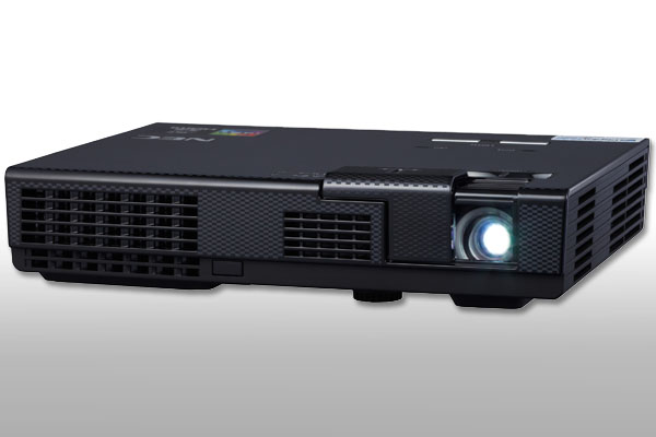 NEC L102W, videoproiettore compatto per presentazioni in mobilità