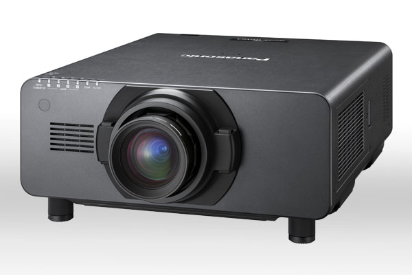 Panasonic PT-DZ16K, elevata luminosità per ambienti professionali