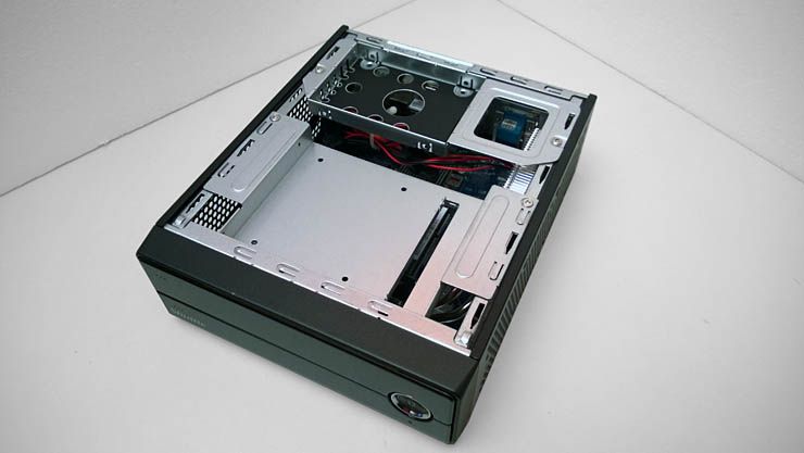Shuttle XH97V Black, desktop compatto per CPU Haswell
