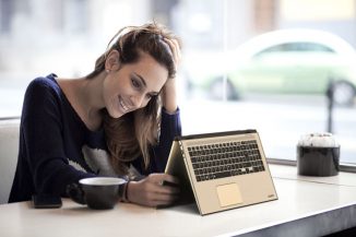 Toshiba Satellite Radius 15, notebook convertibile per tutti gli usi