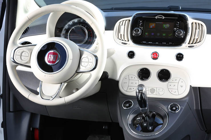 I servizi live TomTom a bordo della nuova Fiat 500