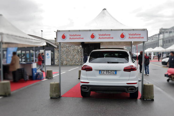 Porsche e Vodafone Automotive, mobilità intelligente e integrata