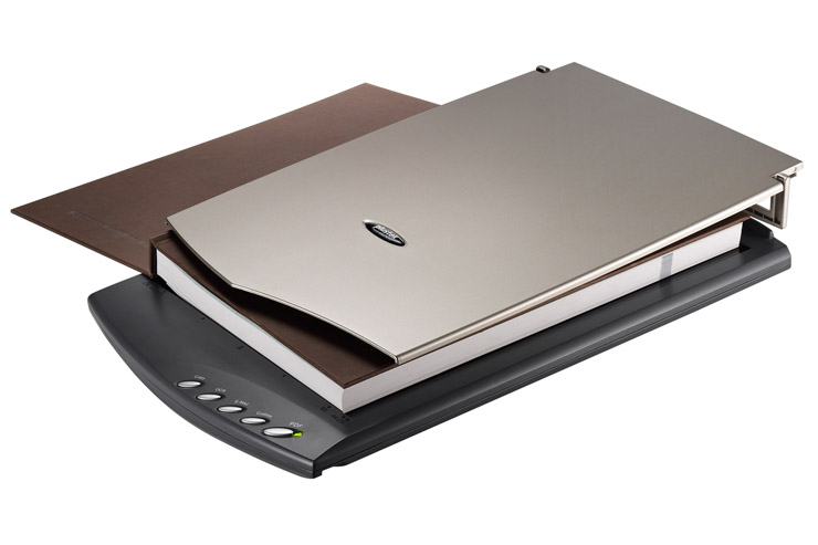 Plustek OpticSlim 2610, lo scanner piano con cerniera “pop-up”