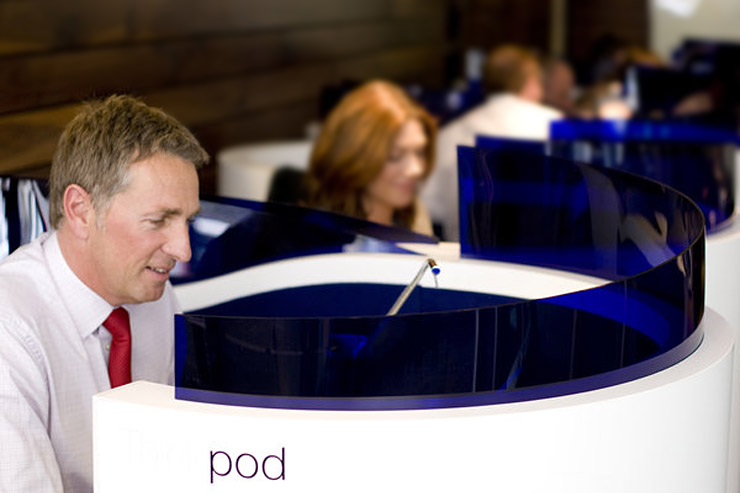Regus, lo smart working continua al bar e sui mezzi pubblici