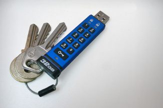 Kingston DataTraveler 2000 protegge i dati in mobilità