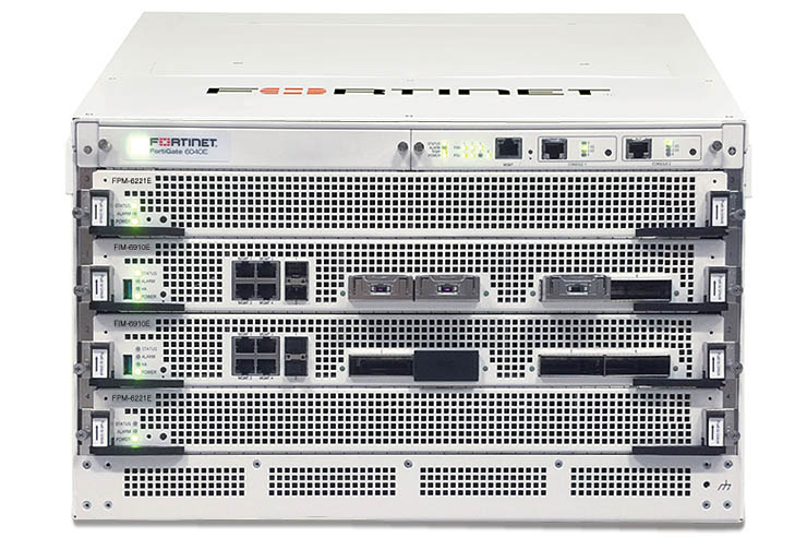 Fortinet FortiGate 6040E, il firewall con throughput ultra elevati