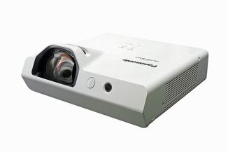 Panasonic rinnova la gamma di proiettori portatili short-throw