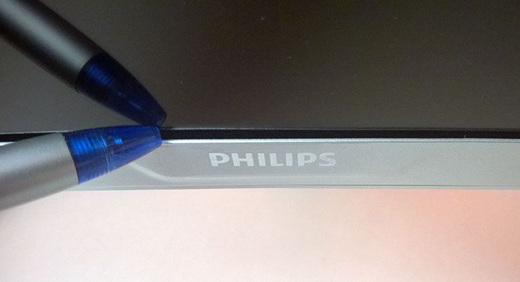 Philips Brilliance BDM4037UW, display curvo 4K per grafici e designer
