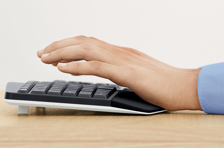 Logitech MK850 Performance, avere il pieno controllo della situazione