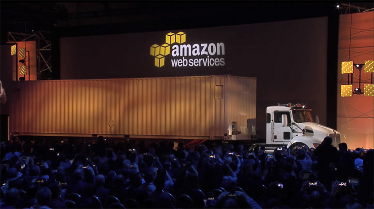 Amazon Web Services, oltre un milione di clienti nel mondo