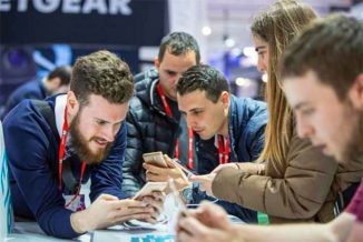 Hisense, al MWC arrivano gli smartphone Tri-proof e Dual-screen