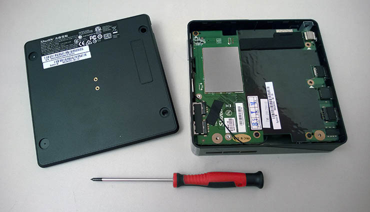 Shuttle XPC nano NS02A, l’Android “tascabile” per il signage