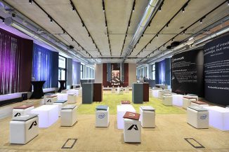 Microsoft e Alcantara, “Surface, a New Touch of Style”