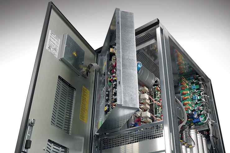 Legrand Keor HPE, UPS trifase efficiente, smart e sicuro