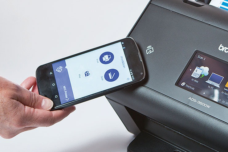 Brother ADS-3600W, network scanner compatto per le imprese