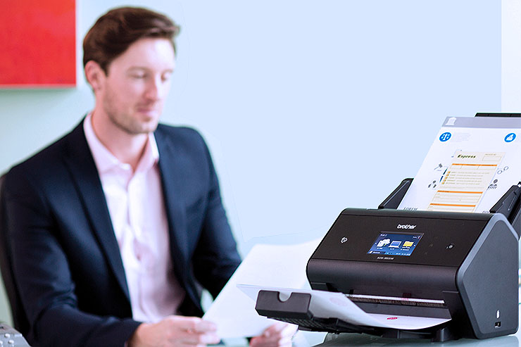 Brother ADS-3600W, network scanner compatto per le imprese