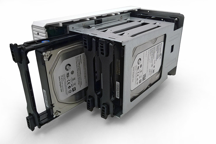 QNAP TS-328, supporto RAID 5 per le microimprese