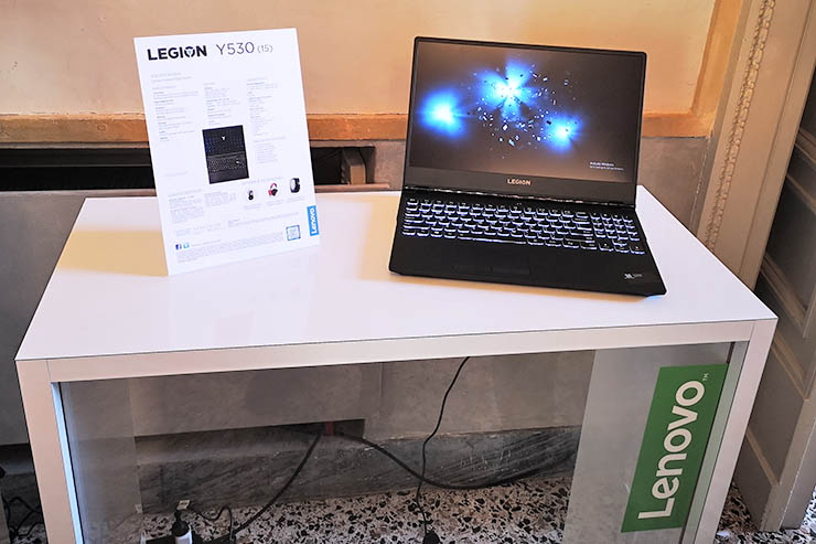 Lenovo Yoga, mobilità premium per tutti i giorni