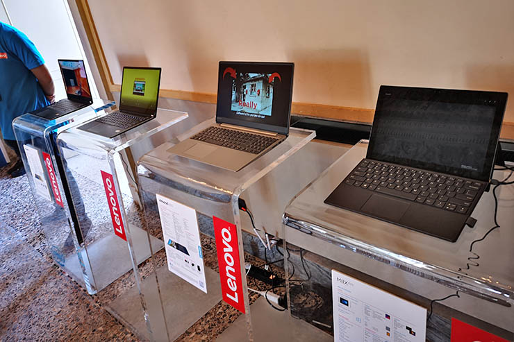 Lenovo Yoga, mobilità premium per tutti i giorni