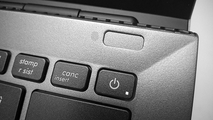 Asus Pro B9440UA, mobilità estrema per lo smart business