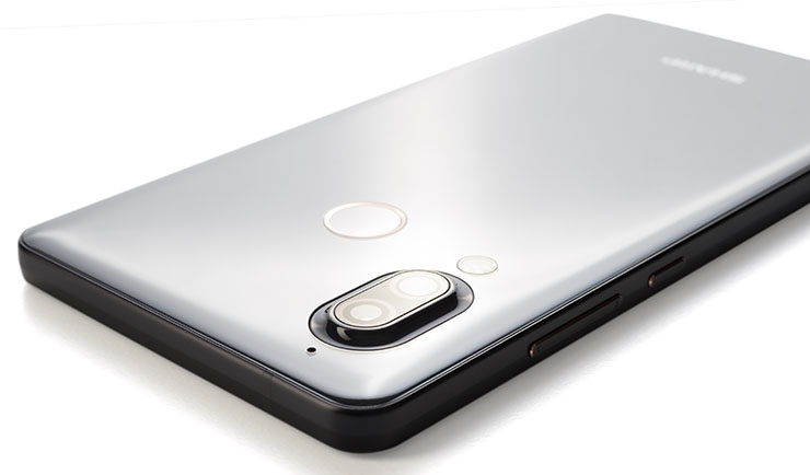 B10, Aquos C10 e Aquos D10: gli smartphone Sharp per l’Europa