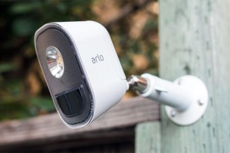 Arlo Security Light, videosorveglianza e illuminazione LED