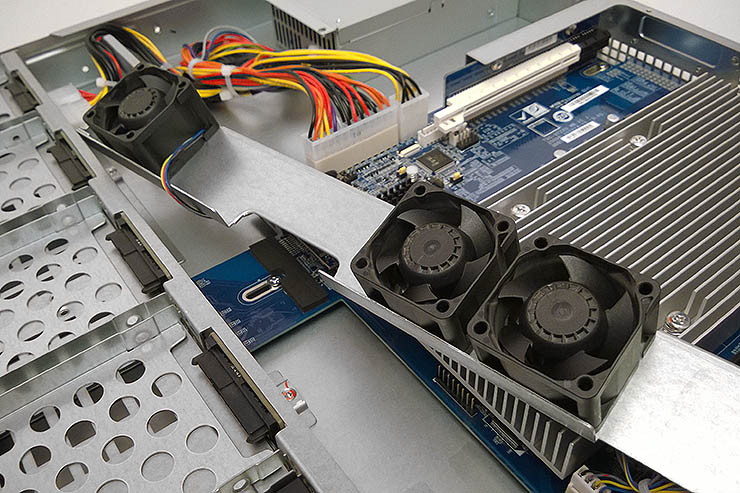 QNAP TVS-972XU, nove drive bay per il tiering avanzato