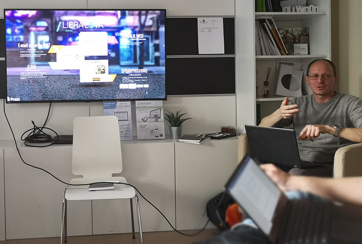 Libraesva, il malware non si ferma e attacca gli smartphone