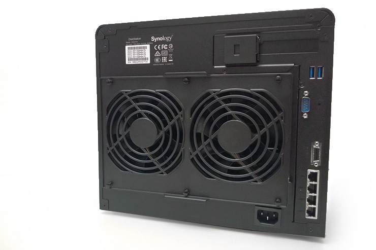 Synology DS2419+, NAS desktop ad elevata capacità