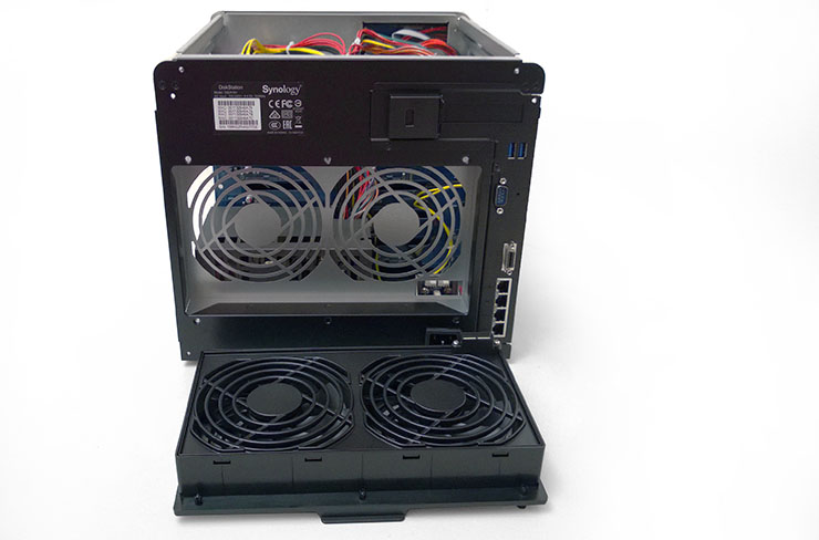 Synology DS2419+, NAS desktop ad elevata capacità