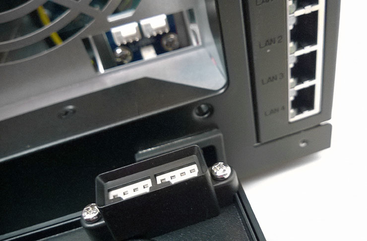 Synology DS2419+, NAS desktop ad elevata capacità