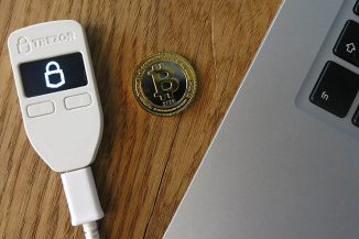 ESET, app fake rubano credenziali di accesso a criptomonete