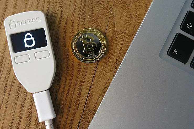 ESET, app fake rubano credenziali di accesso a criptomonete