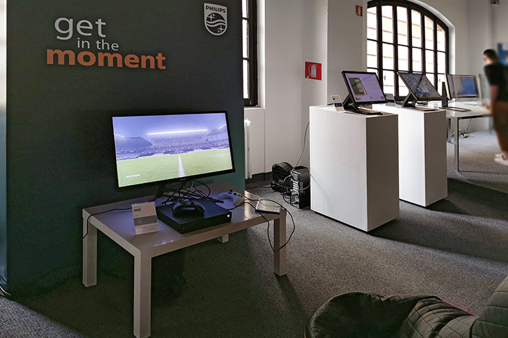 Philips e AOC, al servizio di professionisti e appassionati