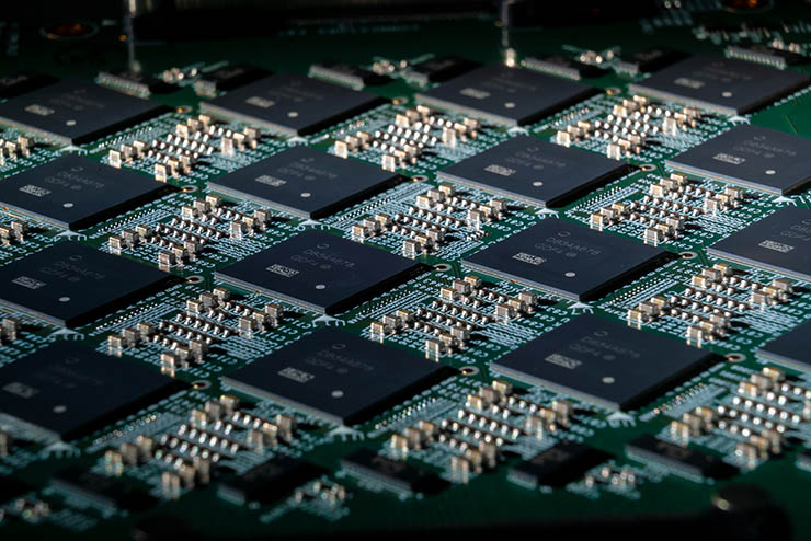 Intel prosegue nello sviluppo del sistema neuromorfico Pohoiki Beach