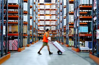 C190 aiuta le aziende con il flash storage