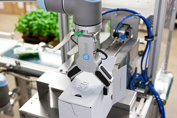 I sistemi end-of-arm tooling OnRobot semplificano l’automazione