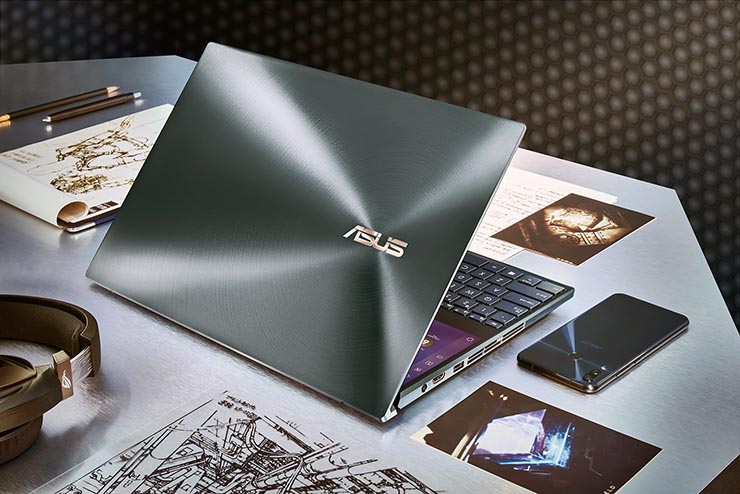 Asus ZenBook Pro Duo, display 4K e ScreenPad Plus