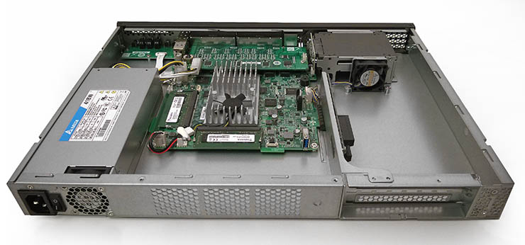 QNAP QGD-1600P, storage NAS e switch si incontrano