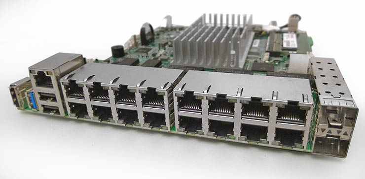 QNAP QGD-1600P, storage NAS e switch si incontrano