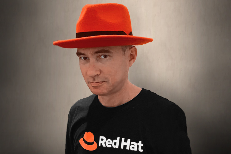 images_articoli_2020_04Aprile_redhat-vittorio-colabella