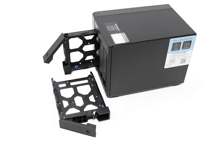 NAS 4 bay professionale per piccoli uffici