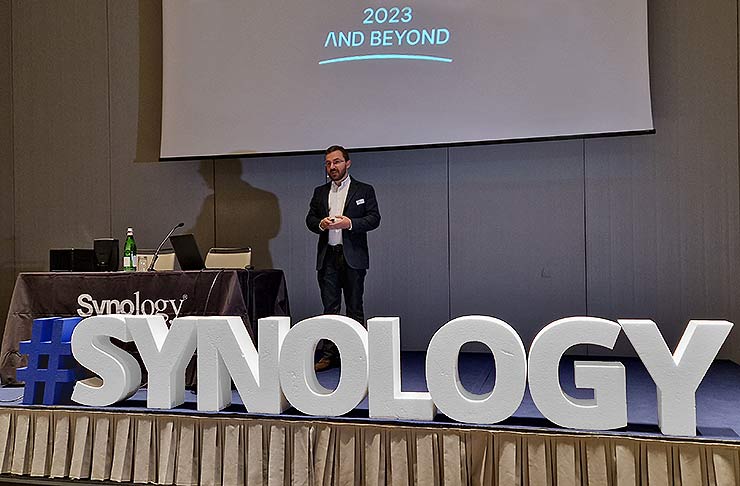 synology
