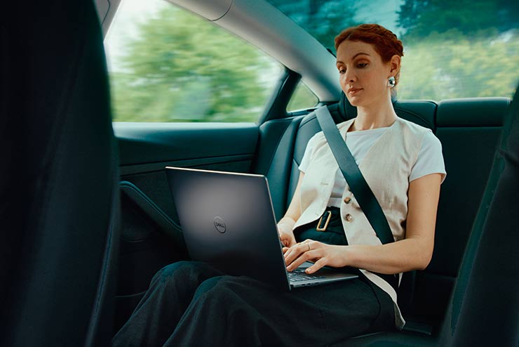Copilot Latitude-7455-Lifestyle-2 Copilot