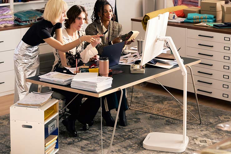 monitor portatile 01-LG-Smart-Monitor-Swing-PR monitor portatile
